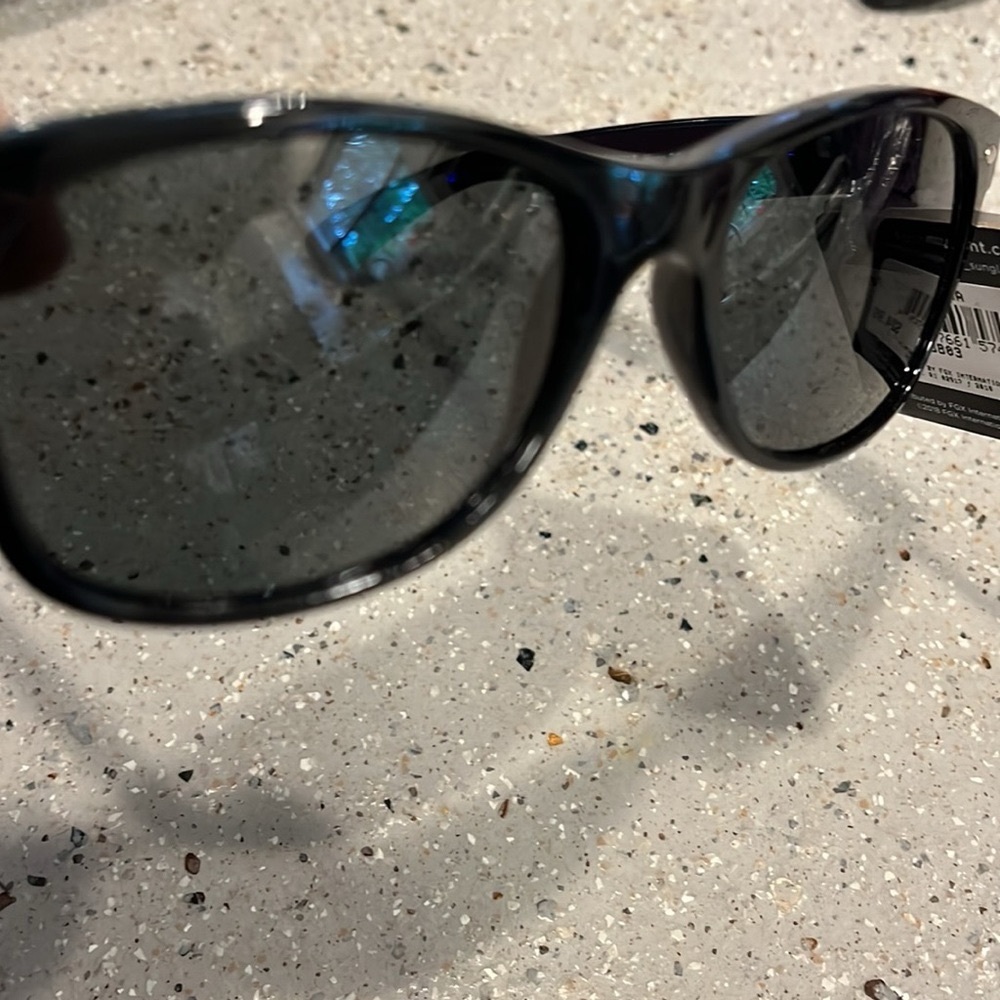 FOSTER GRANT HUGO POLARIZED LENS FULL FRAME PLASTIC SUNGLASSES BLACK UNISEX - Picture 4 of 12